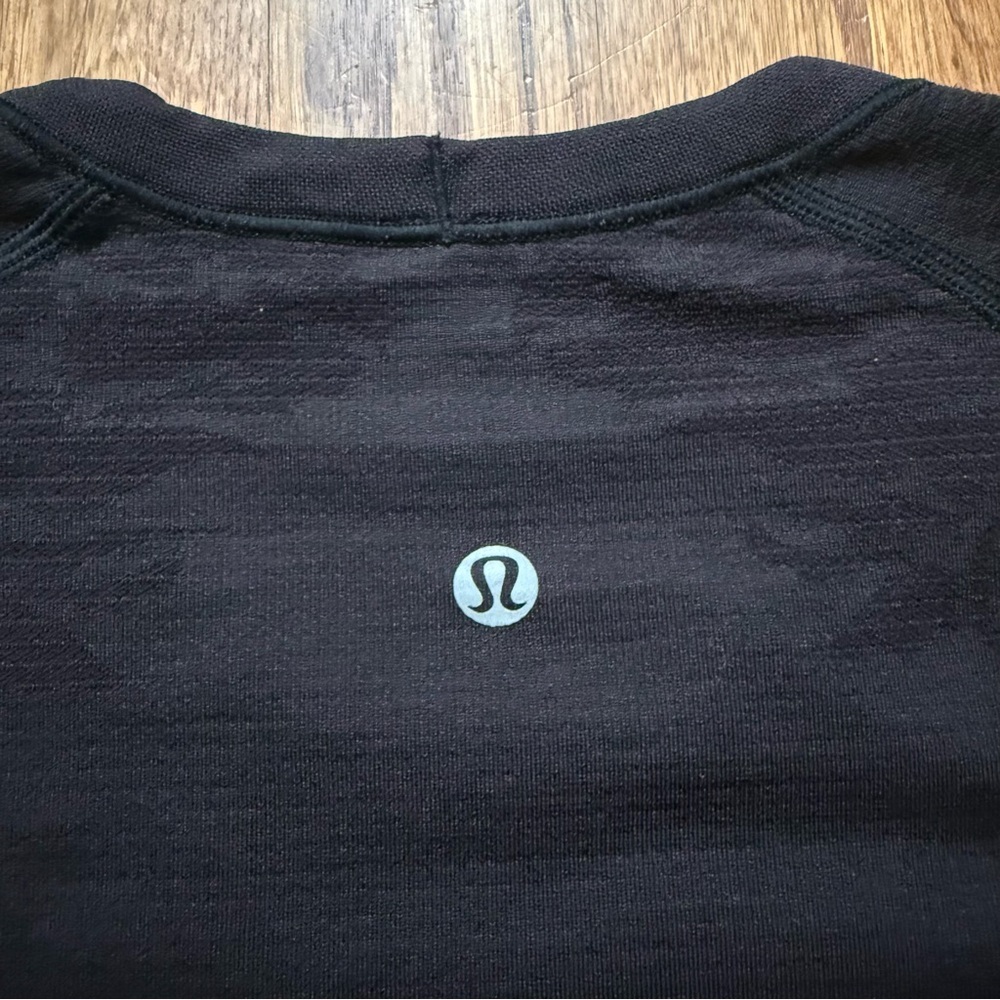 Lululemon Swiftly Tech Long Sleeve Crew in Black Cherry size 6 - Picture 12 of 14